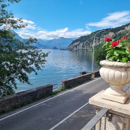 Roberta Vakantiehuis Mandello del Lario